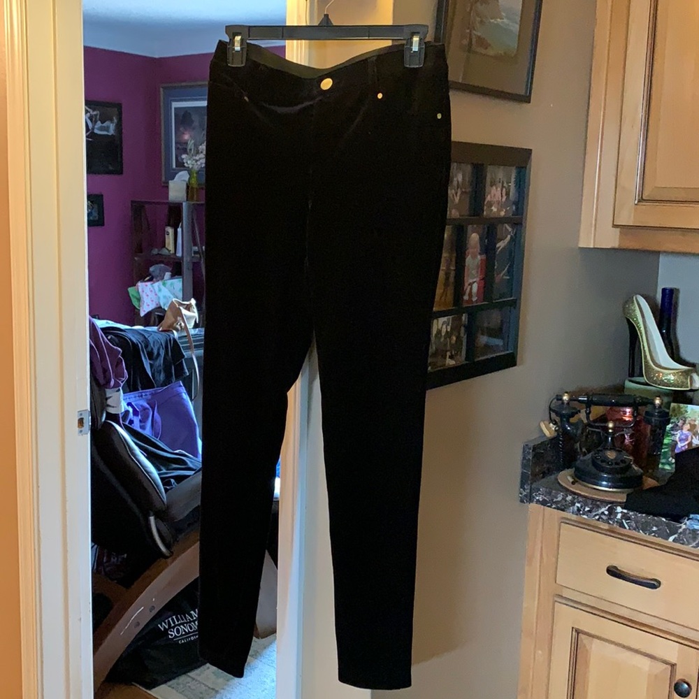 Black velvet yummy pants!